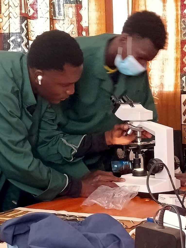 Réglage du microscope en binôme